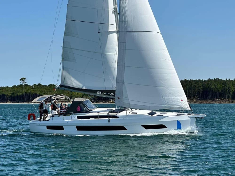 DUFOUR 44