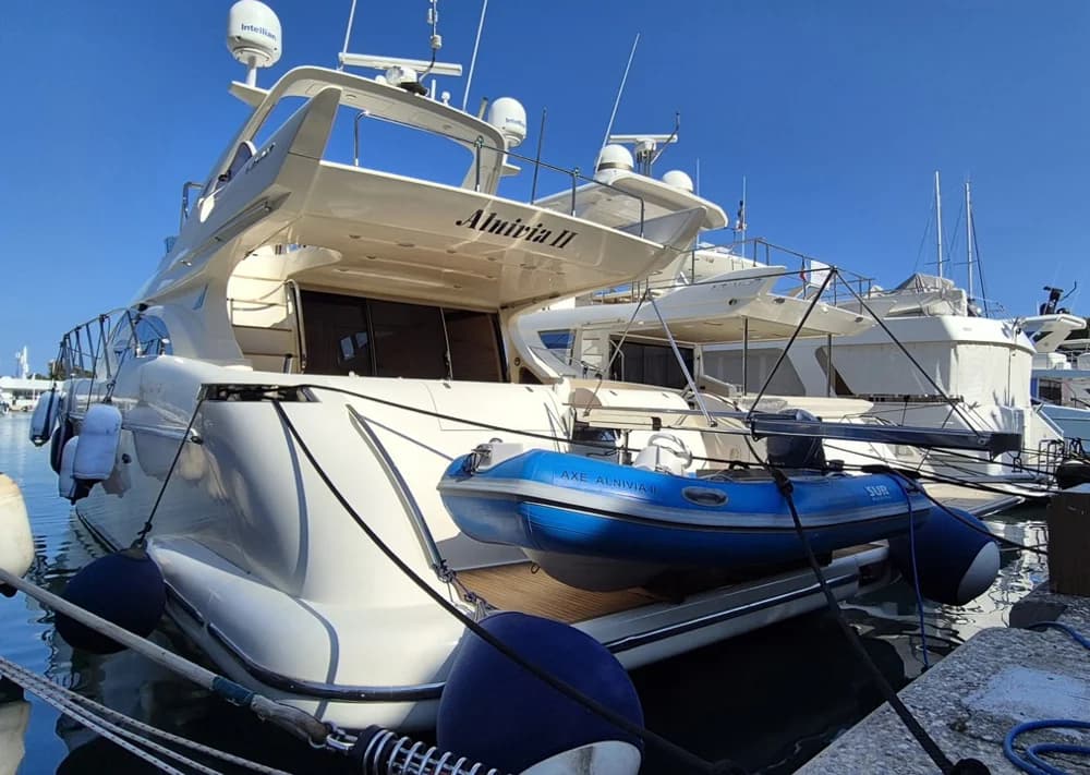 AZIMUT 62