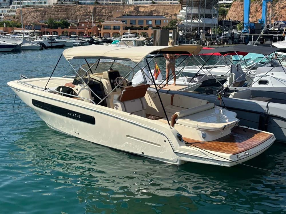 INVICTUS 280 GT
