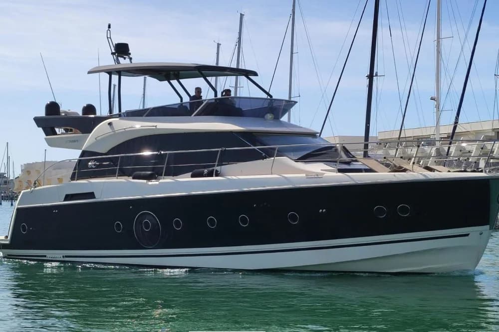 2016 Beneteau Monte Carlo 6
