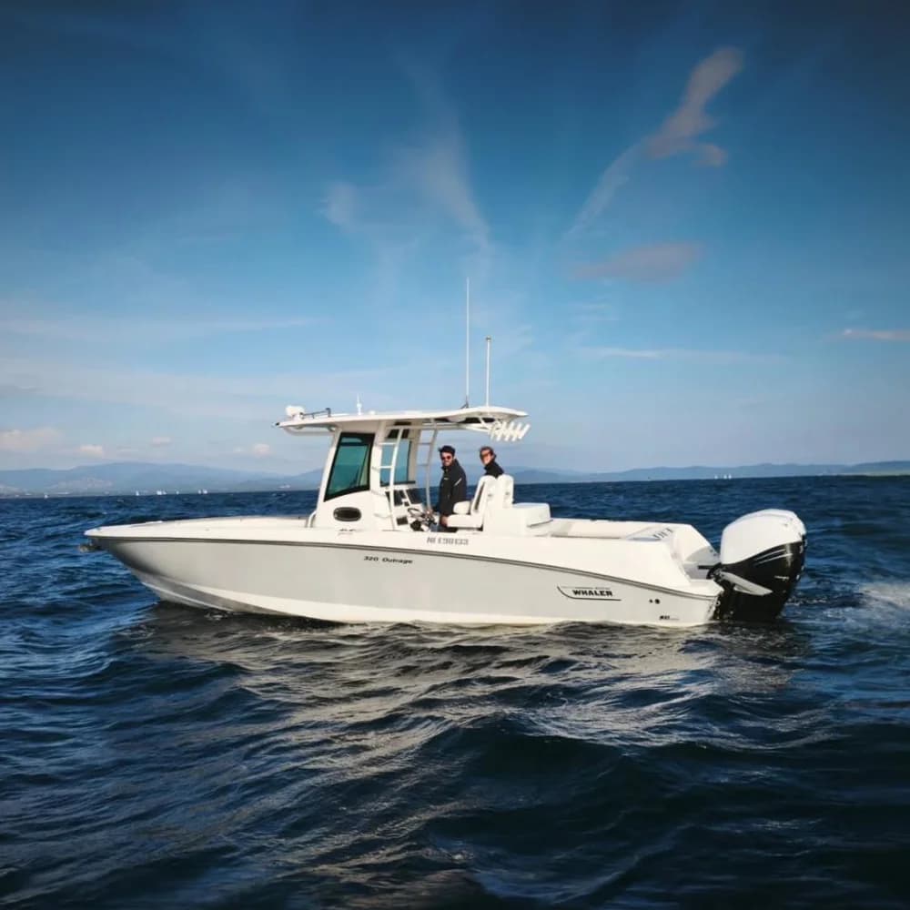 2012 Boston Whaler 320 Outrage