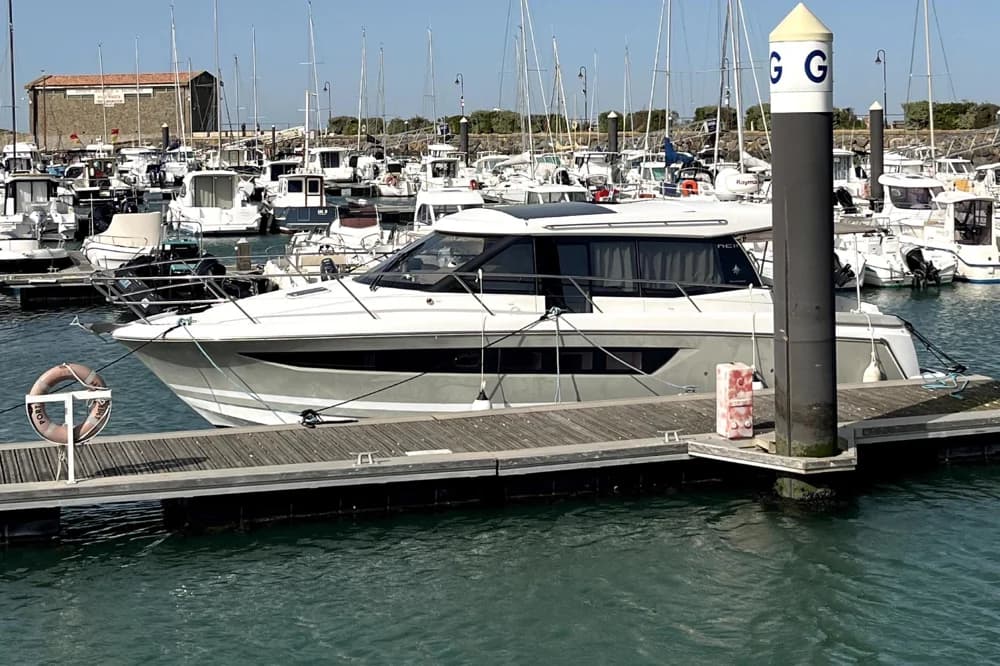 2011 Jeanneau NC 11