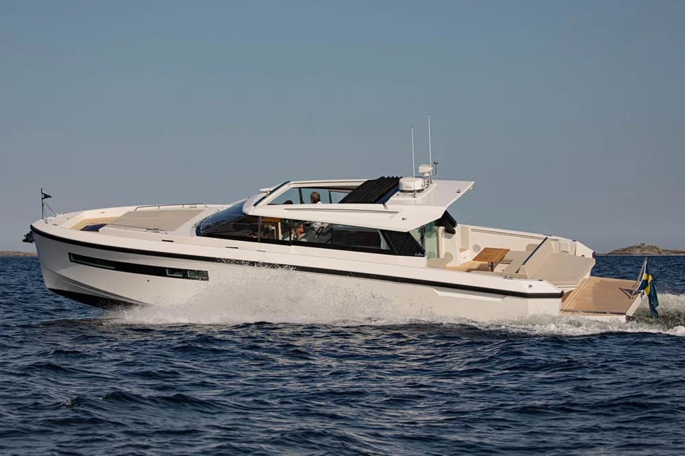 2026 Delta Powerboats 48 Coupe