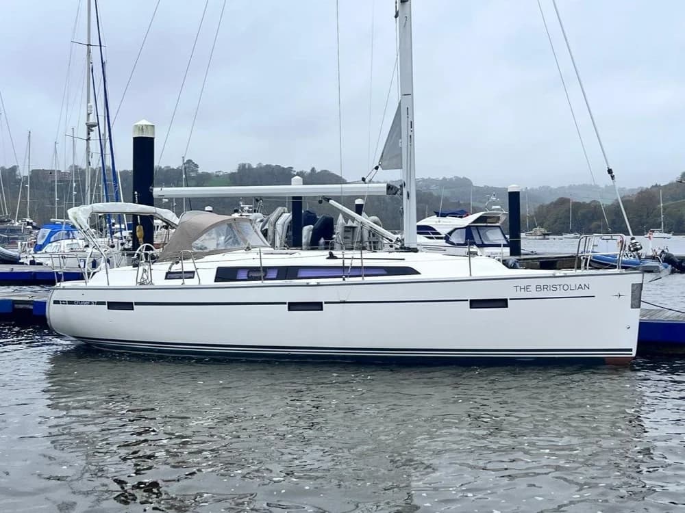 2014 Bavaria Cruiser 37