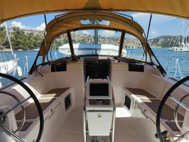 2017 Jeanneau Sun Odyssey 449