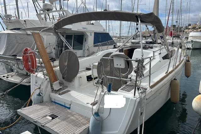 2016 Jeanneau Sun Odyssey 349