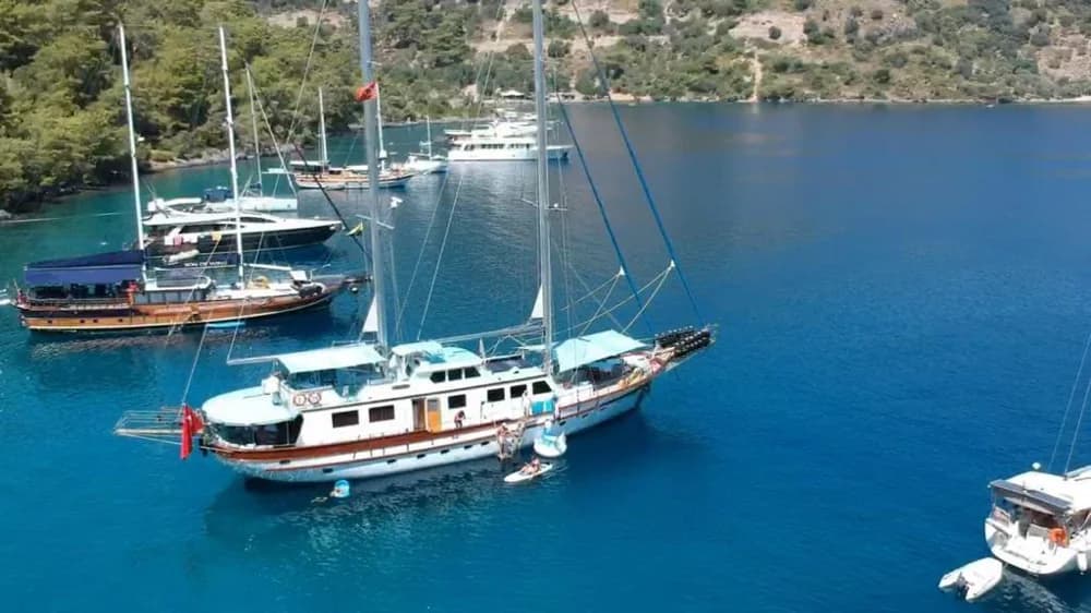 24M, 4 Cabins, 2 Engines Gulet