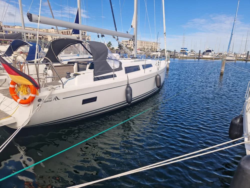 Hanse 388