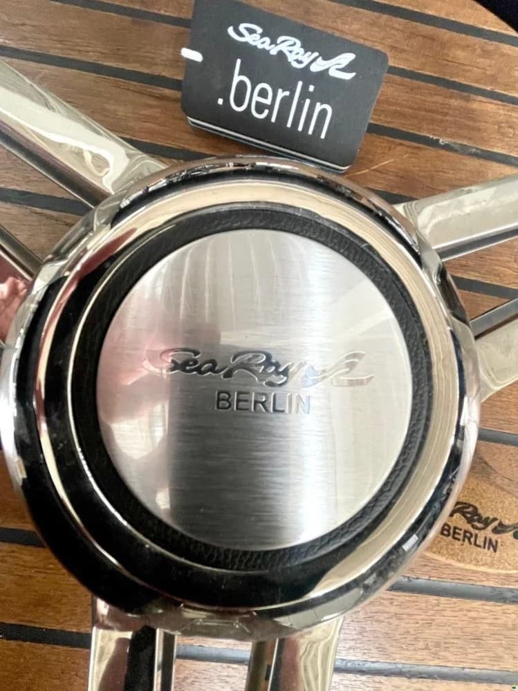 Sea Ray ISOTTA Sea Ray Berlin Lenkrad