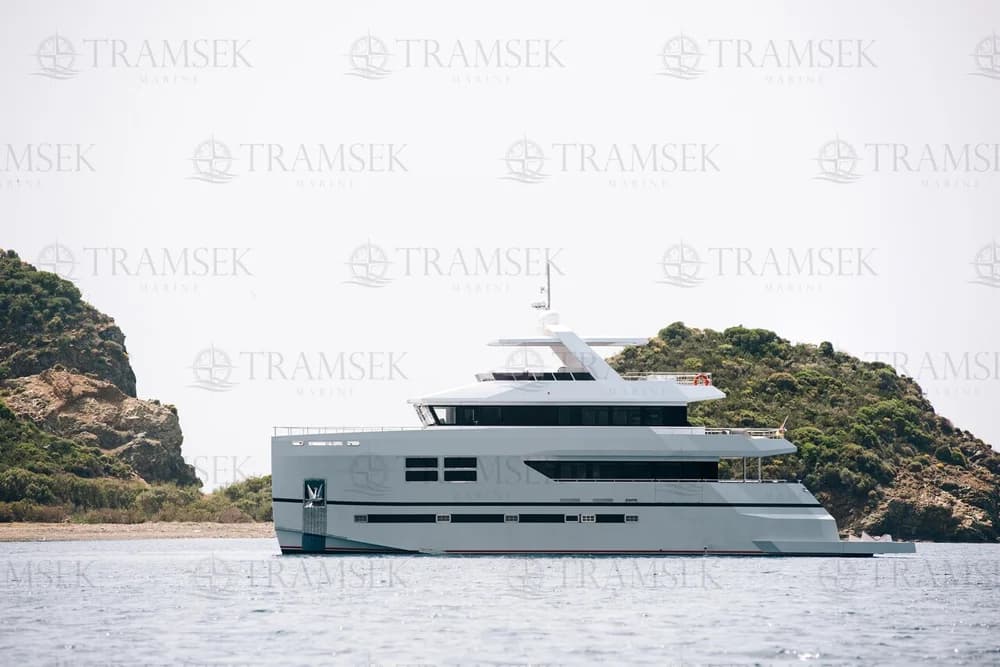 Explorer 27m