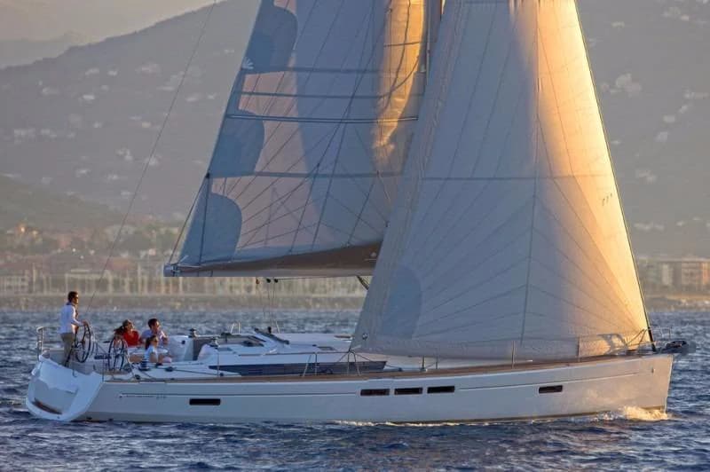 2016 Jeanneau Sun Odyssey 519 | 51 ft