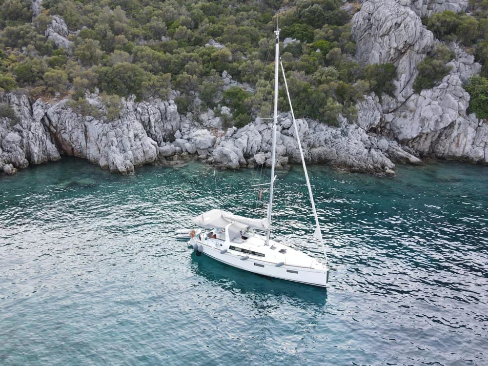 2018 Beneteau Oceanis 38.1 | 37.7 ft