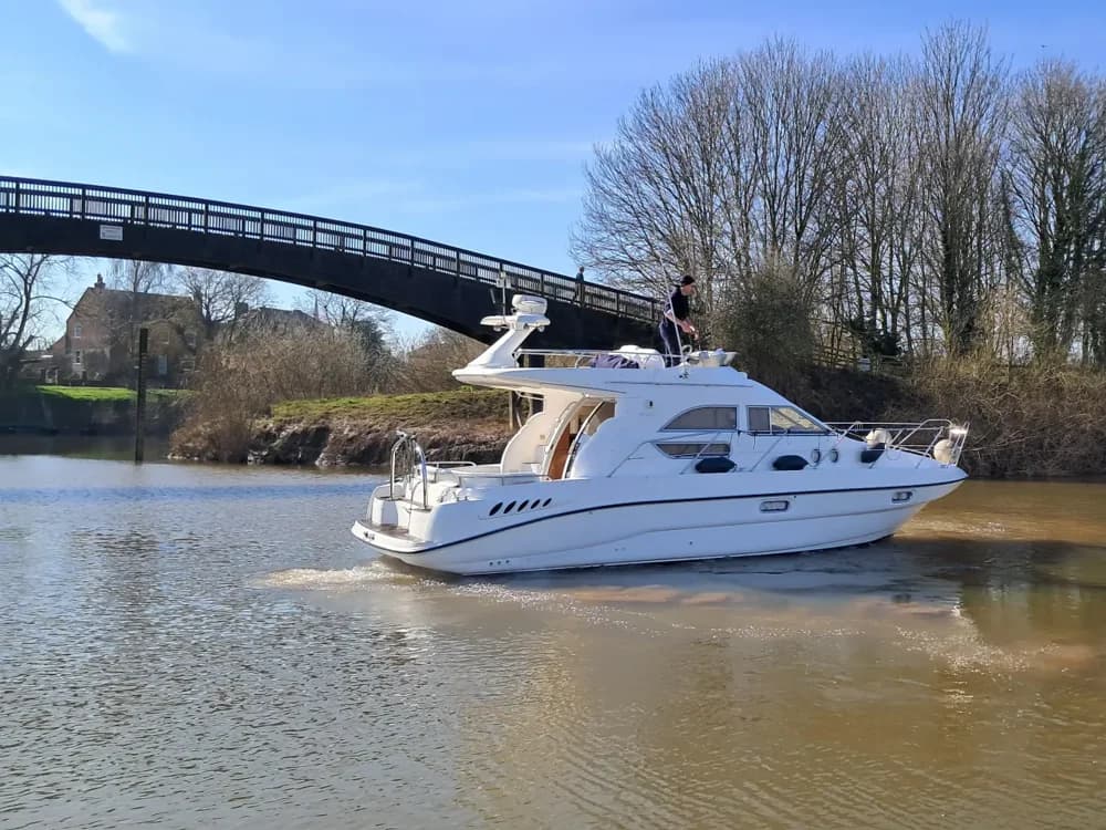 2003 Sealine F33 Boat for Sale in Upton upon Severn
