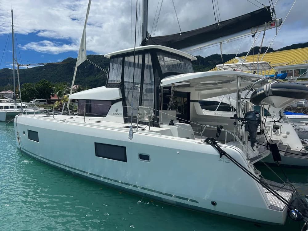 2018 Lagoon 42 | 42.5 ft
