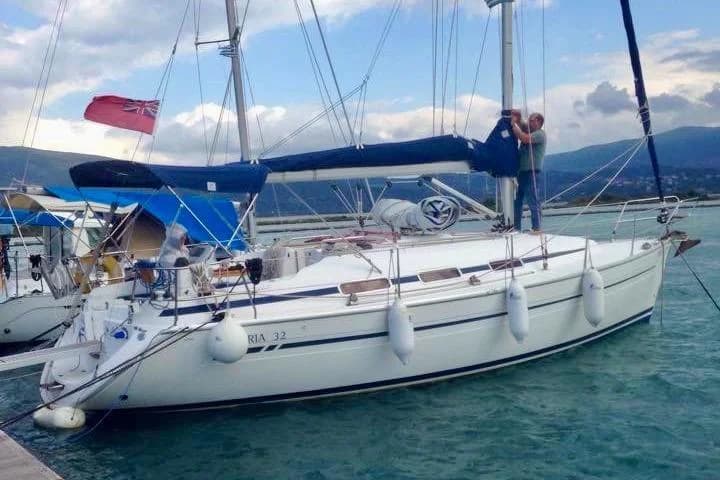 2004 Bavaria 32 | 33.8 ft