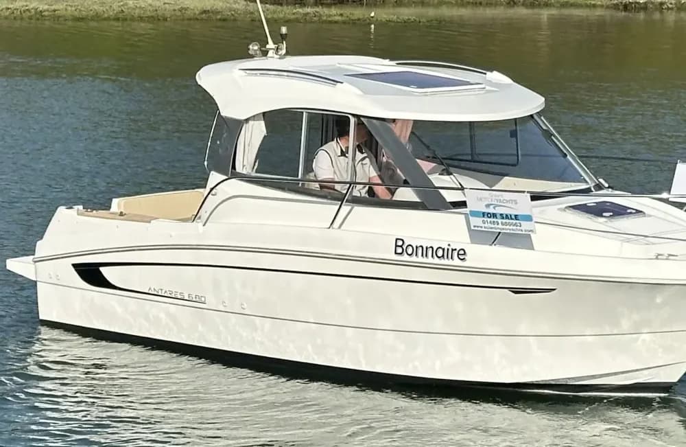 2011 Beneteau Antares 6.80 Boat for Sale in Lower Swanwick