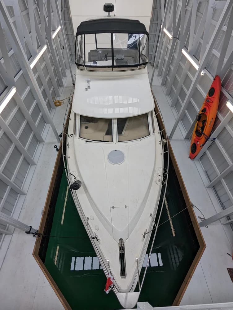 1999 Cruisers Yachts 3585 Flybridge | 35 ft