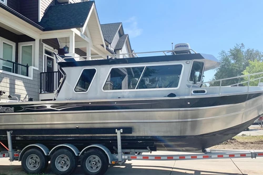 2017 Thunder Jet 28 Pilot | 28 ft