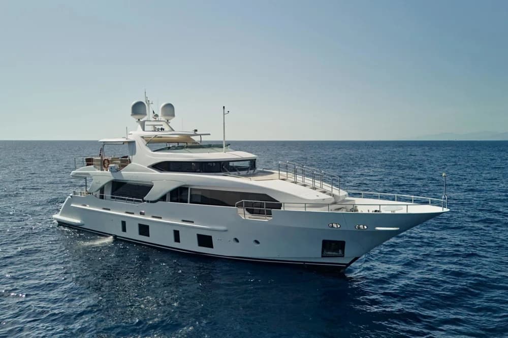 2013 Benetti 93 Delfino | 93.5 ft