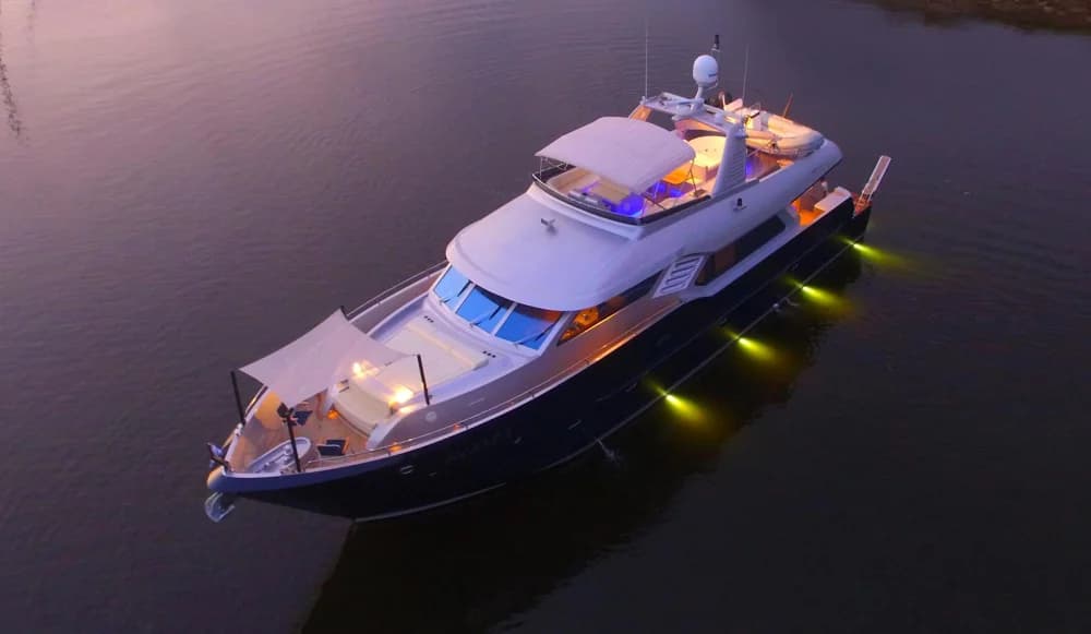 2027 MCP MY 76 | 76 ft
