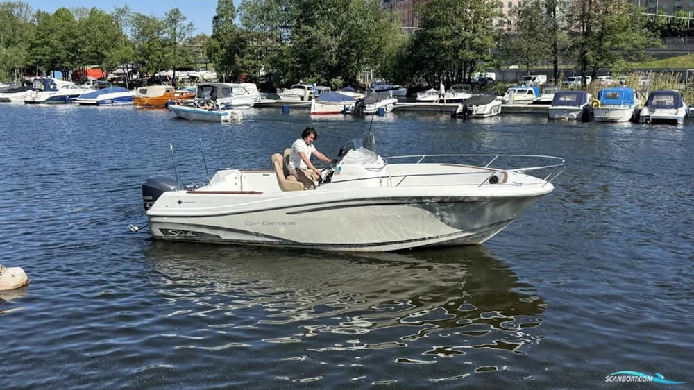 Jeanneau Motorbåt Cap Camarat 7.5 CC