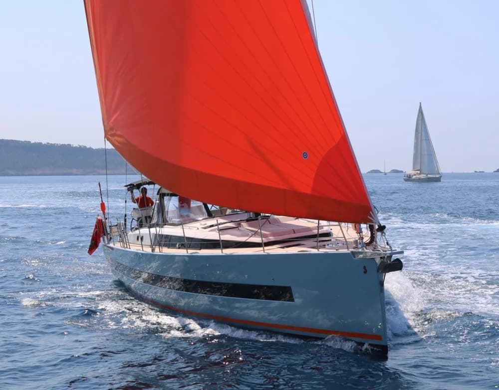 Beneteau Oceanis Yacht 62