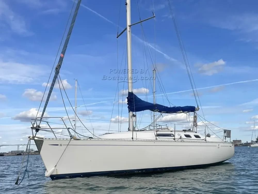 1998 Dufour 32 Classic Boat for Sale in hampshire