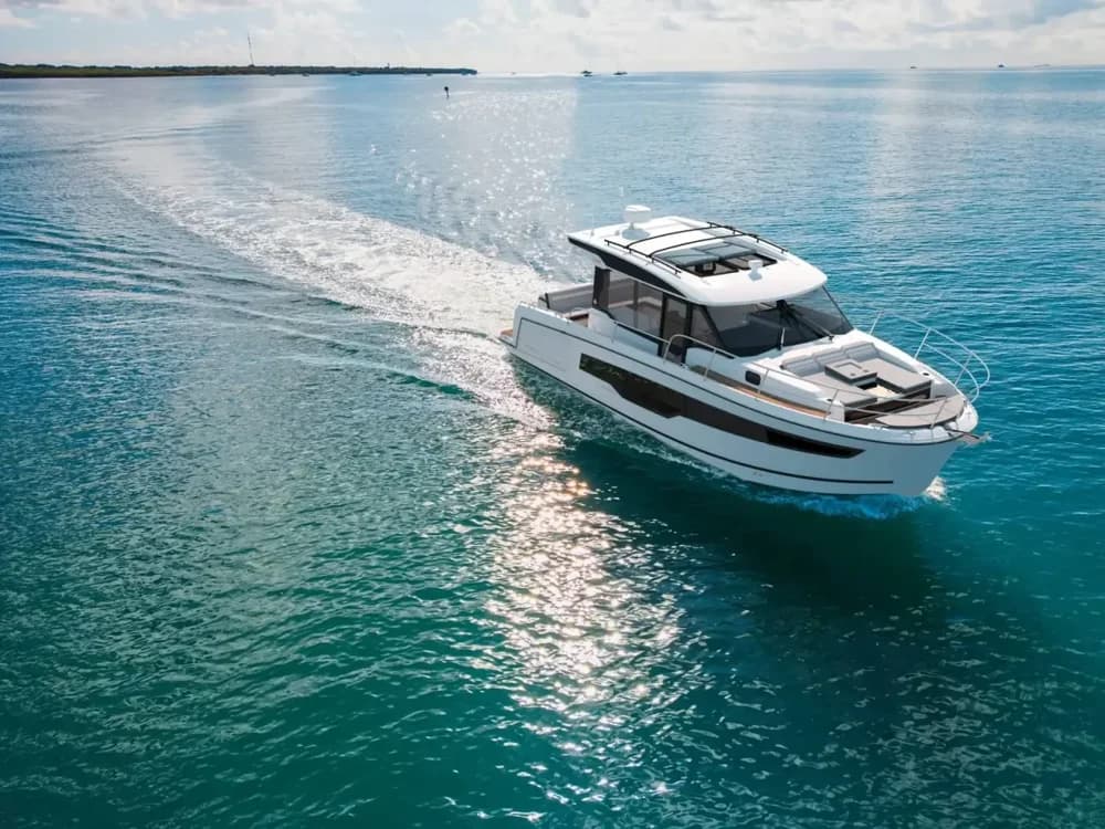 2026 Jeanneau Merry Fisher 1095 Coupé Series 2 Boat for Sale in Coming to Largs