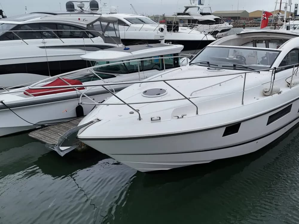 2016 Fairline Targa 38 GT Boat for Sale in Poole