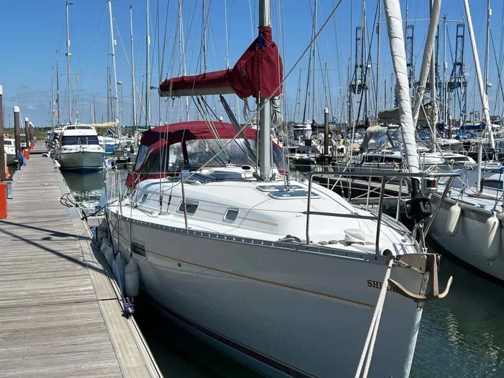 1999 Beneteau Oceanis Clipper 361 Boat for Sale in Ipswich