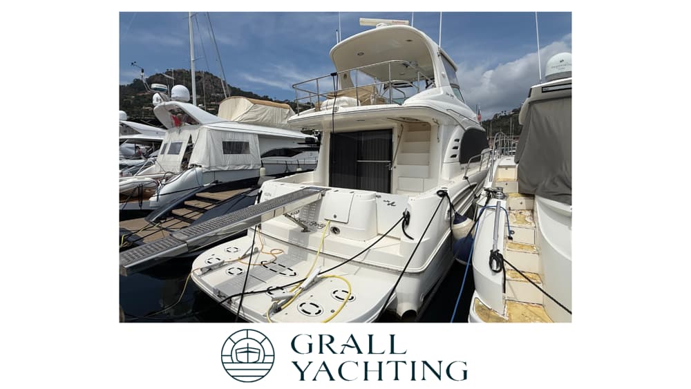 SEA RAY 540 COCKPIT MOTORYACHT