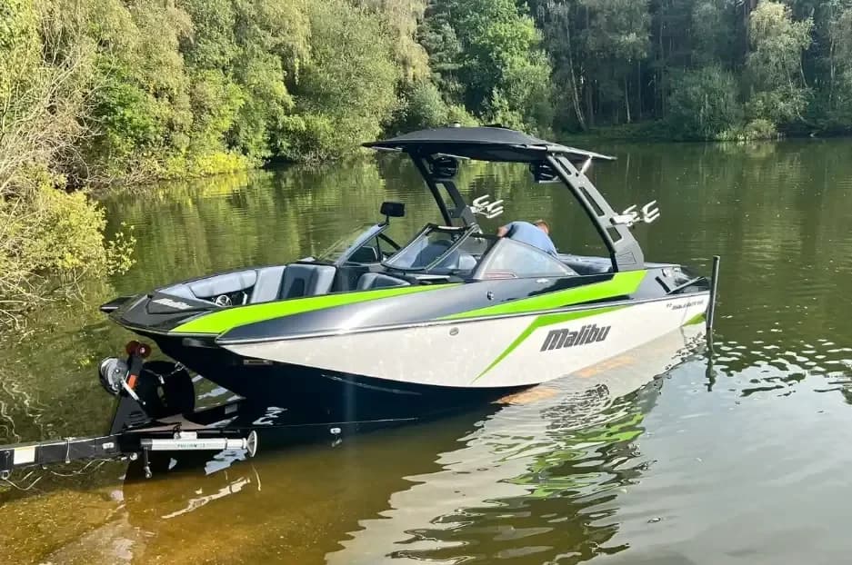 2018 Malibu Wakesetter 21 MLX Boat for Sale in Bowness-on-Windermere
