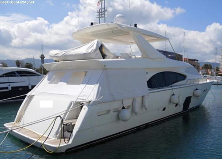 FERRETTI 780 HT