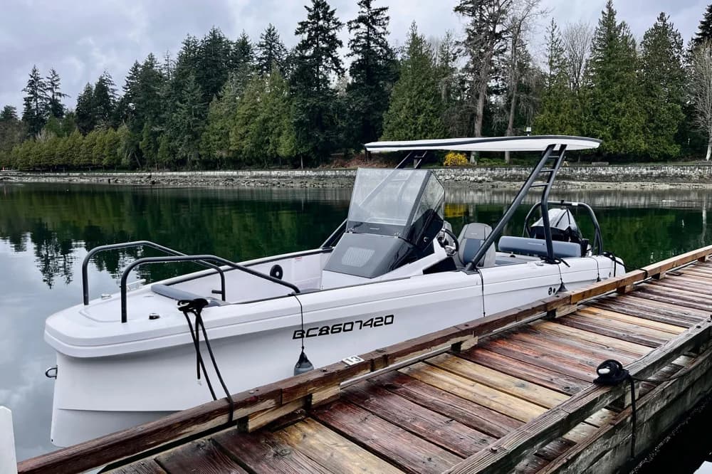 2023 Axopar 22 T-Top | 22 ft