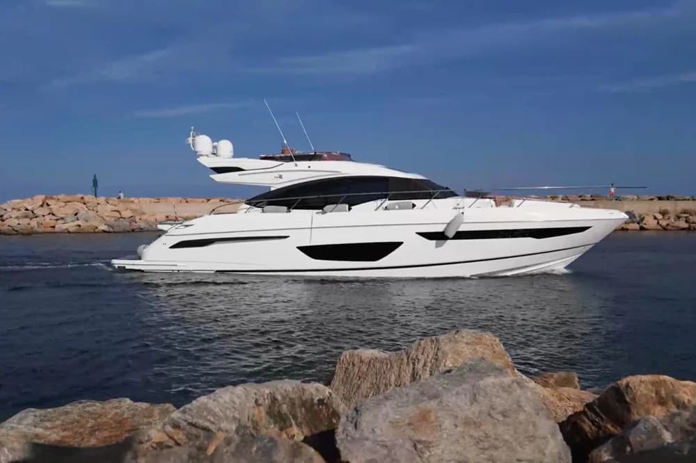 2019 Princess S65 | 67.6 ft