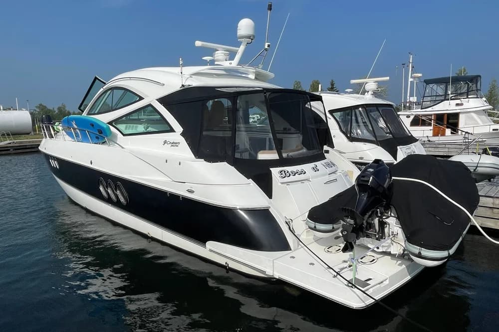 2012 Cruisers Yachts 540 Sports Coupe | 54.3 ft