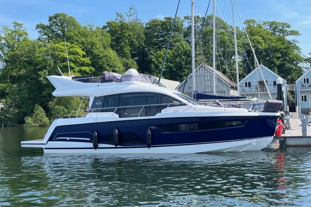 2023 Sealine F430 | 44.5 ft