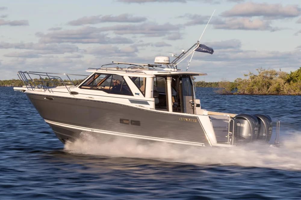 2027 Cutwater C-288 Coupe | 33 ft