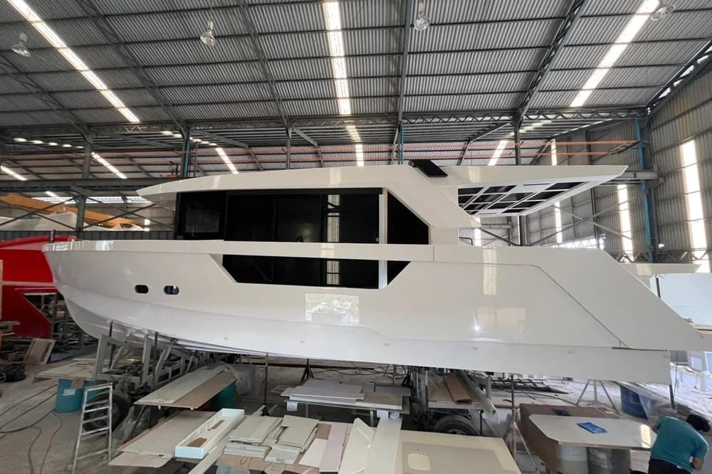 2026 Ladenstein La Motion 48 | 50ft