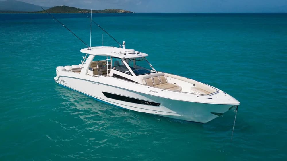 2019 Boston Whaler 420 Outrage | 42.5 ft