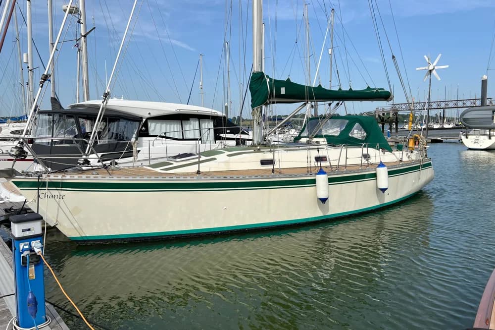1996 Bruce Roberts Cutter | 37.0 ft