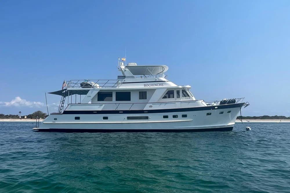 2006 Grand Alaskan 65 Flushdeck | 65 ft