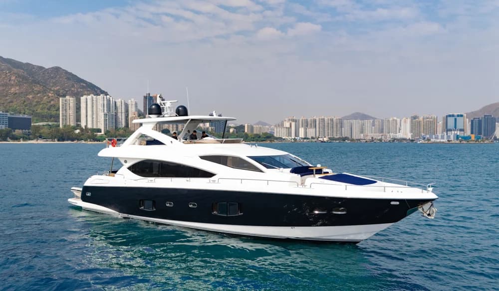 2011 Sunseeker 88 Yacht | 88.2 ft