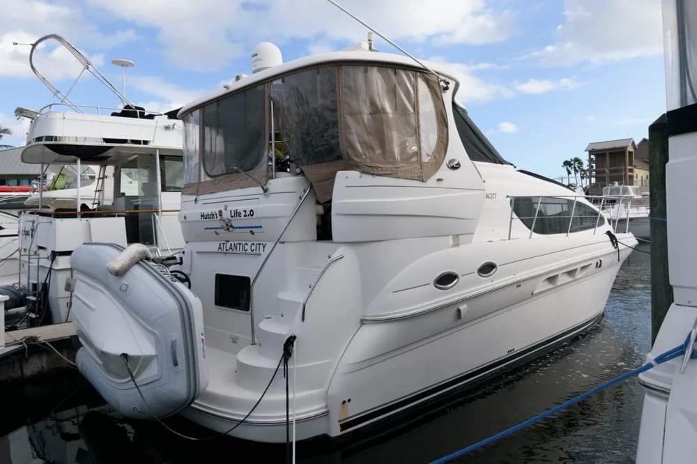 Sea Ray 40 Motor Yacht