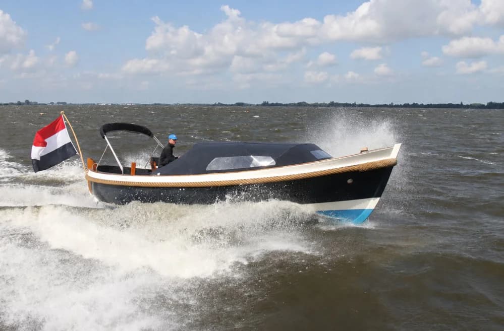 Van Wijk Van Wijk 8.30