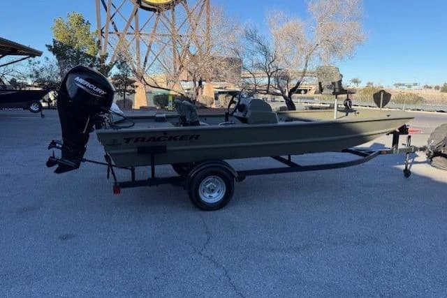 Tracker Grizzly 1754 SC