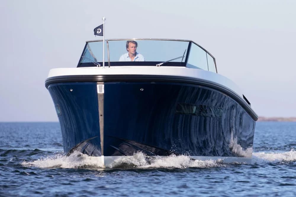 Delta Powerboats 33 Open