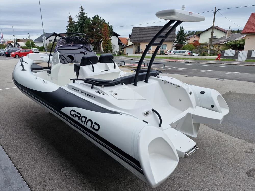 Grand G580HGLF White Decor