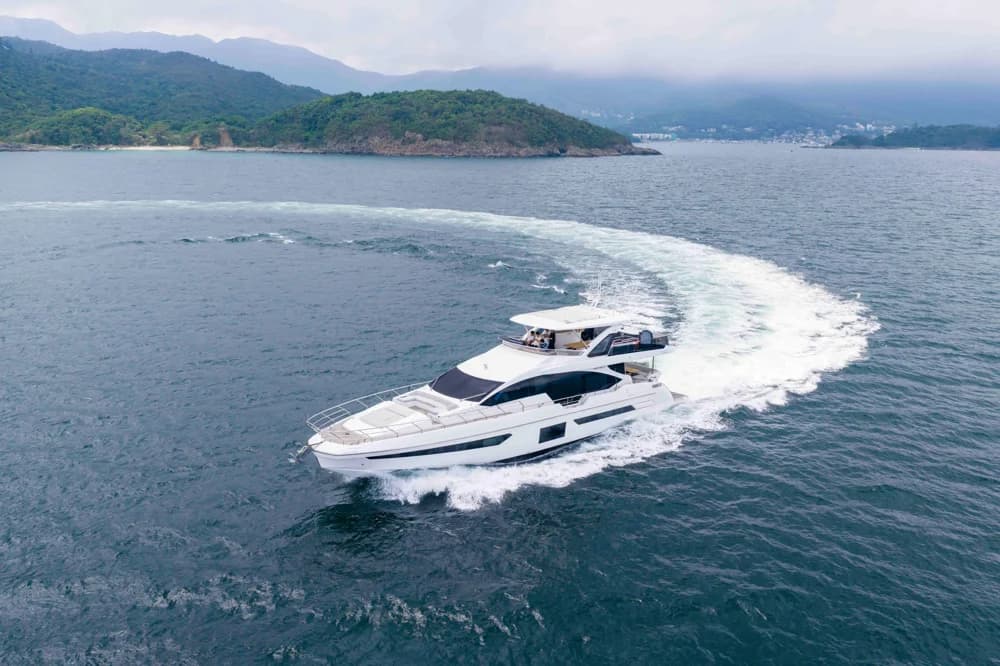 Azimut Grande 25M
