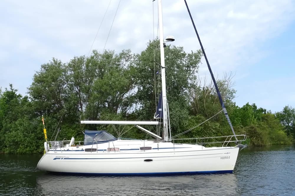 Bavaria Cruiser 37